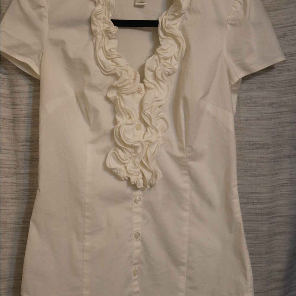 Elegant White Ruffled Women's Top